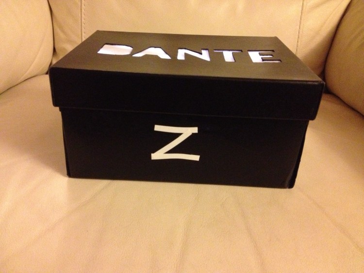 scatola con nome che si illumina