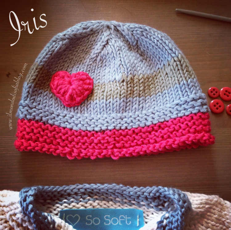 iris cappellino e golfino top down